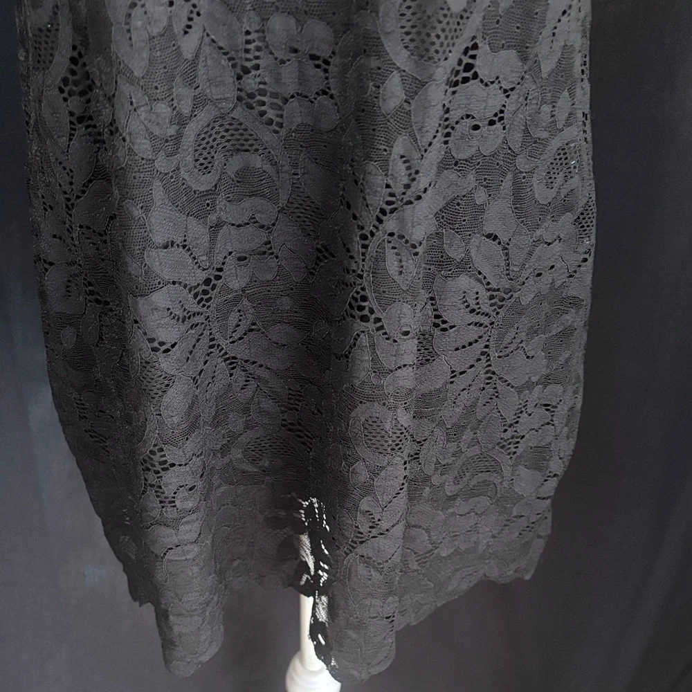 Sympli Black Lace Tank Top - Picture 3 of 7